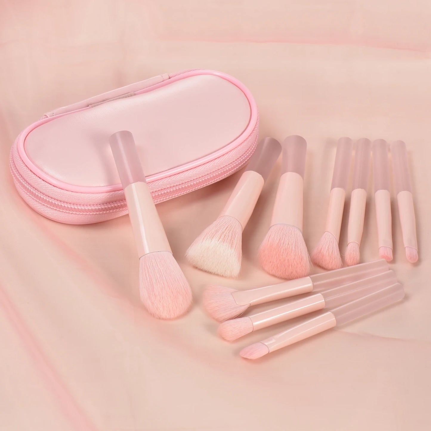 10 black Mini makeup brush Travel portable Makeup Tool Makeup Puff - Palm Brush Professional Makeup tool set